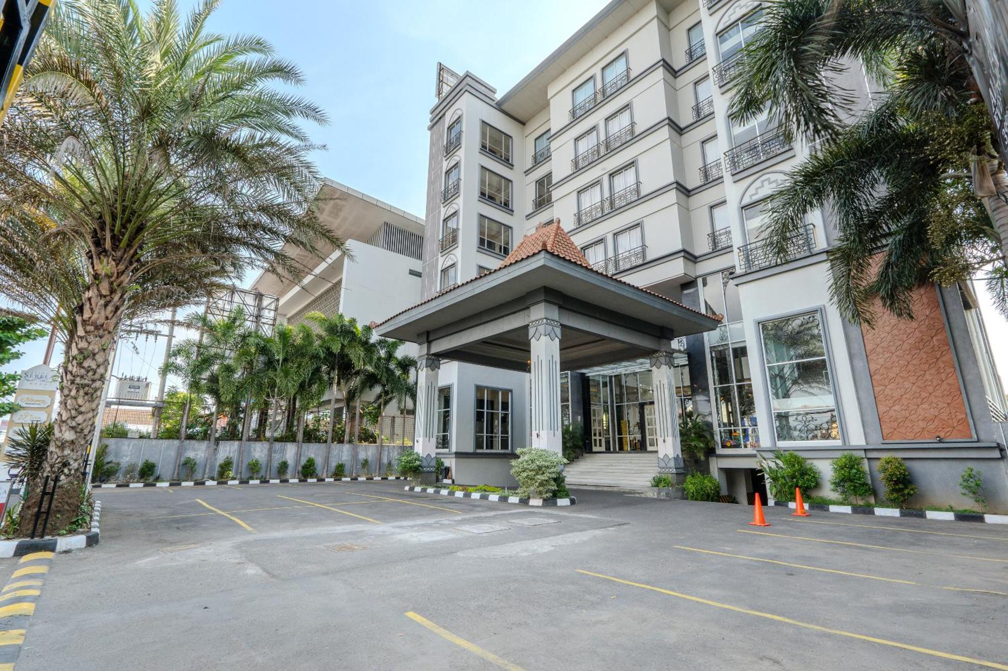 Grand Serela Yogyakarta Hotel Buitenkant foto