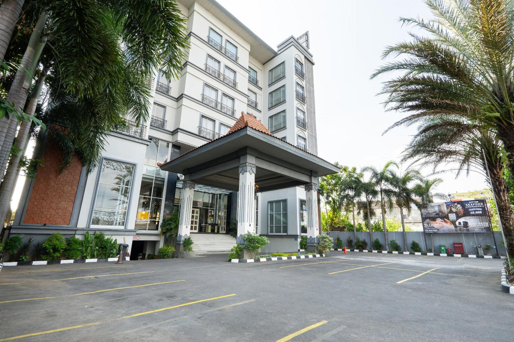 Grand Serela Jogjakarta Buitenkant foto