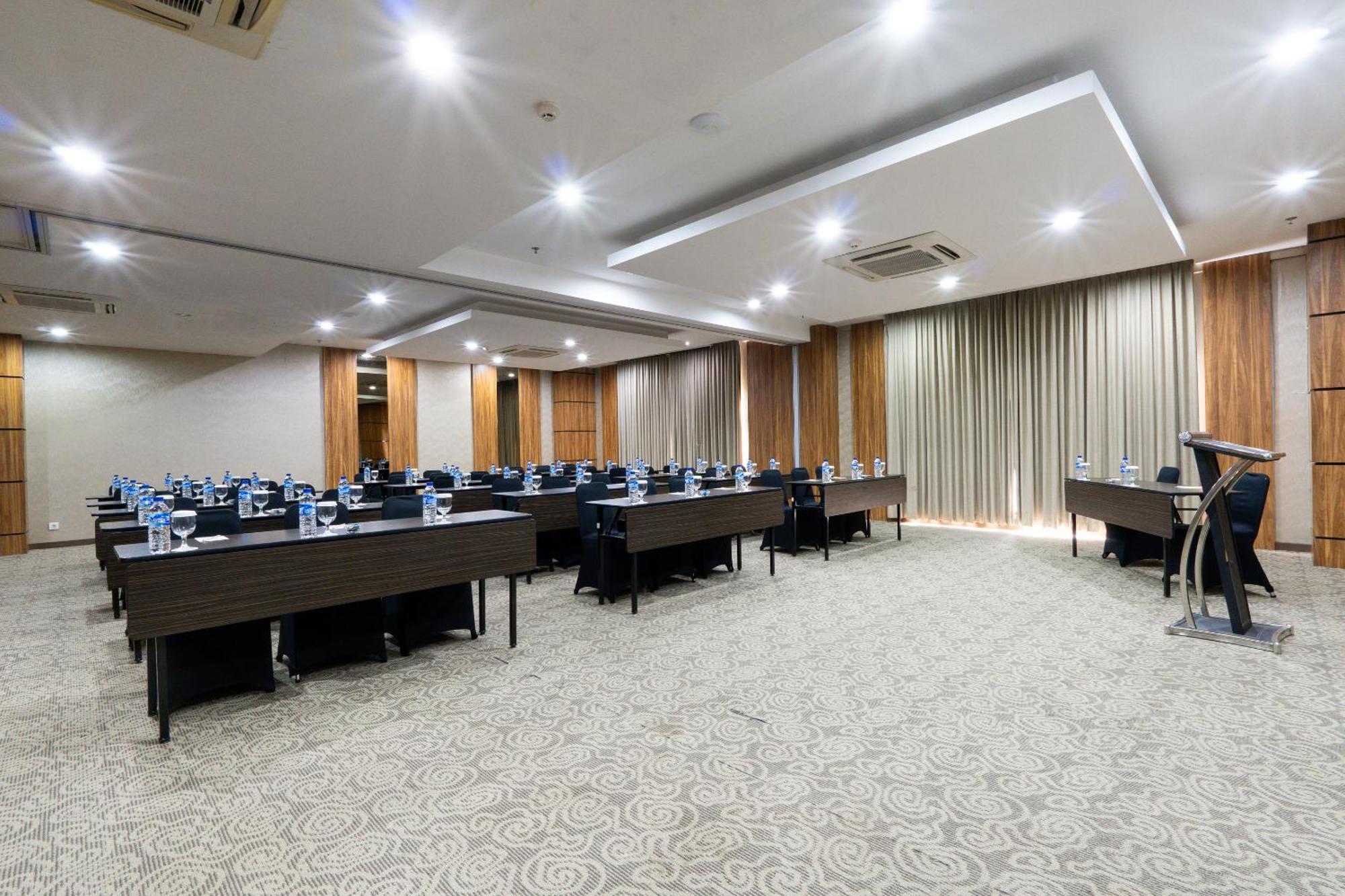 Grand Serela Jogjakarta Buitenkant foto