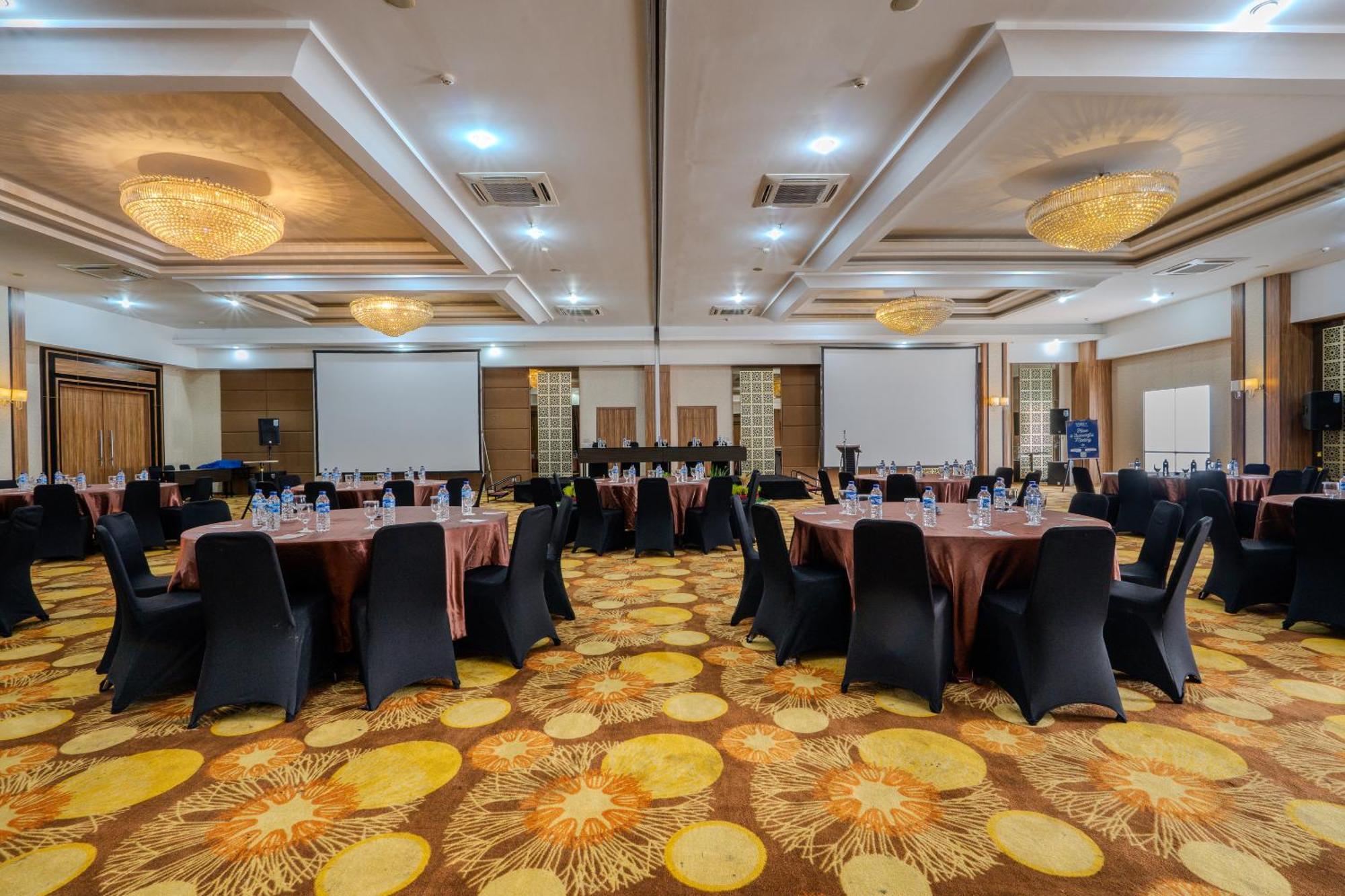 Grand Serela Jogjakarta Buitenkant foto
