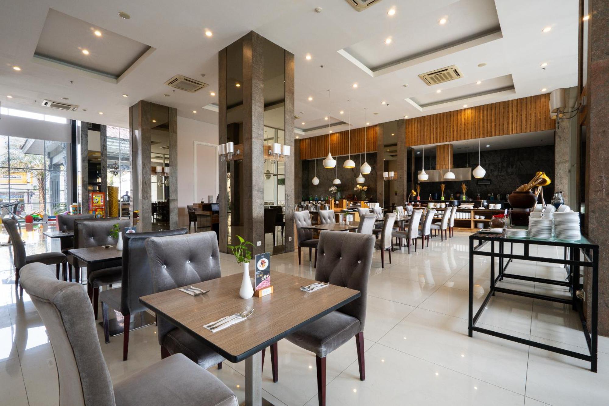 Grand Serela Jogjakarta Buitenkant foto