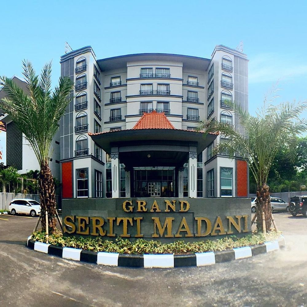 Grand Serela Yogyakarta Hotel Buitenkant foto