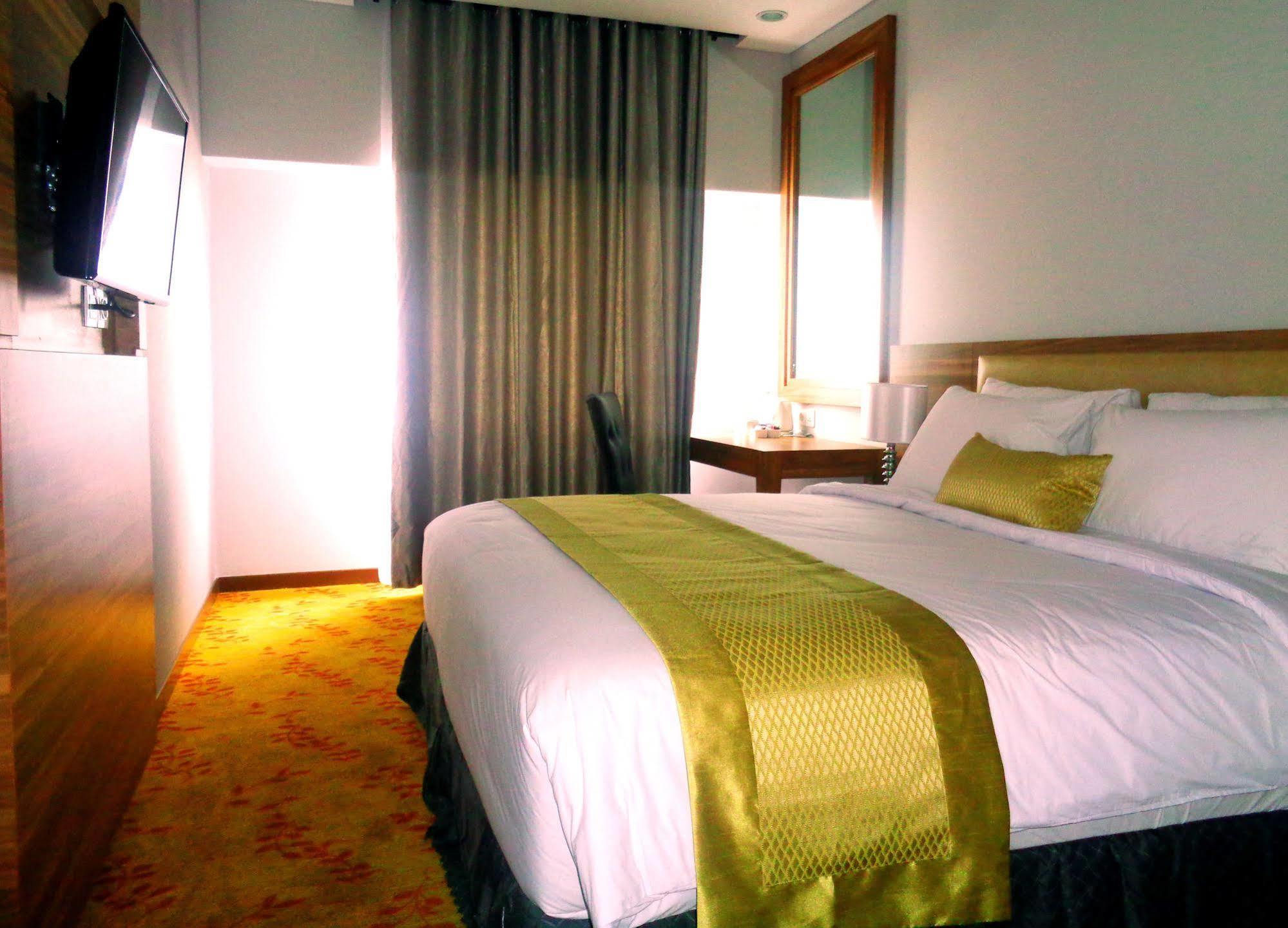 Grand Serela Jogjakarta Buitenkant foto
