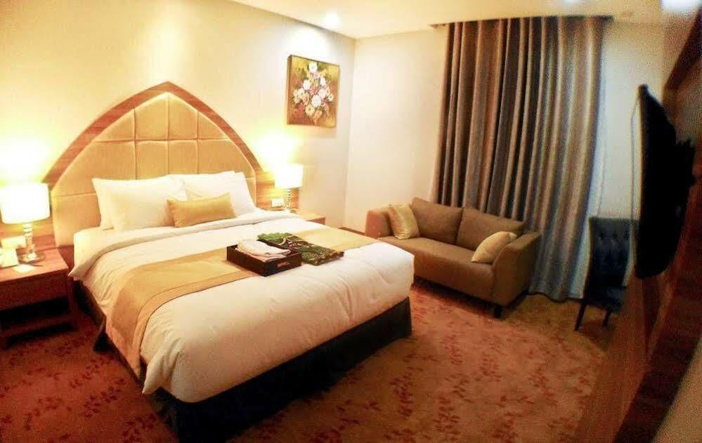 Grand Serela Jogjakarta Buitenkant foto